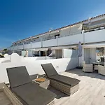 Island Village Heights Appartamento *