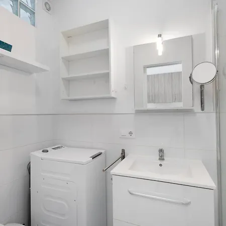 Island Village Heights Apartamento *