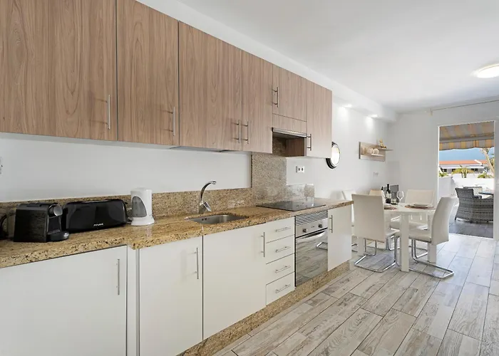 شقة Island Village Heights أذيخي