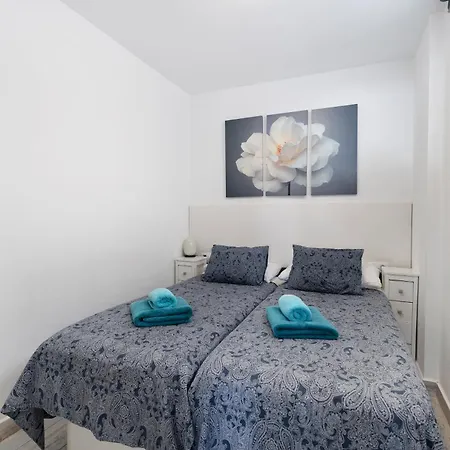 Island Village Heights Apartman